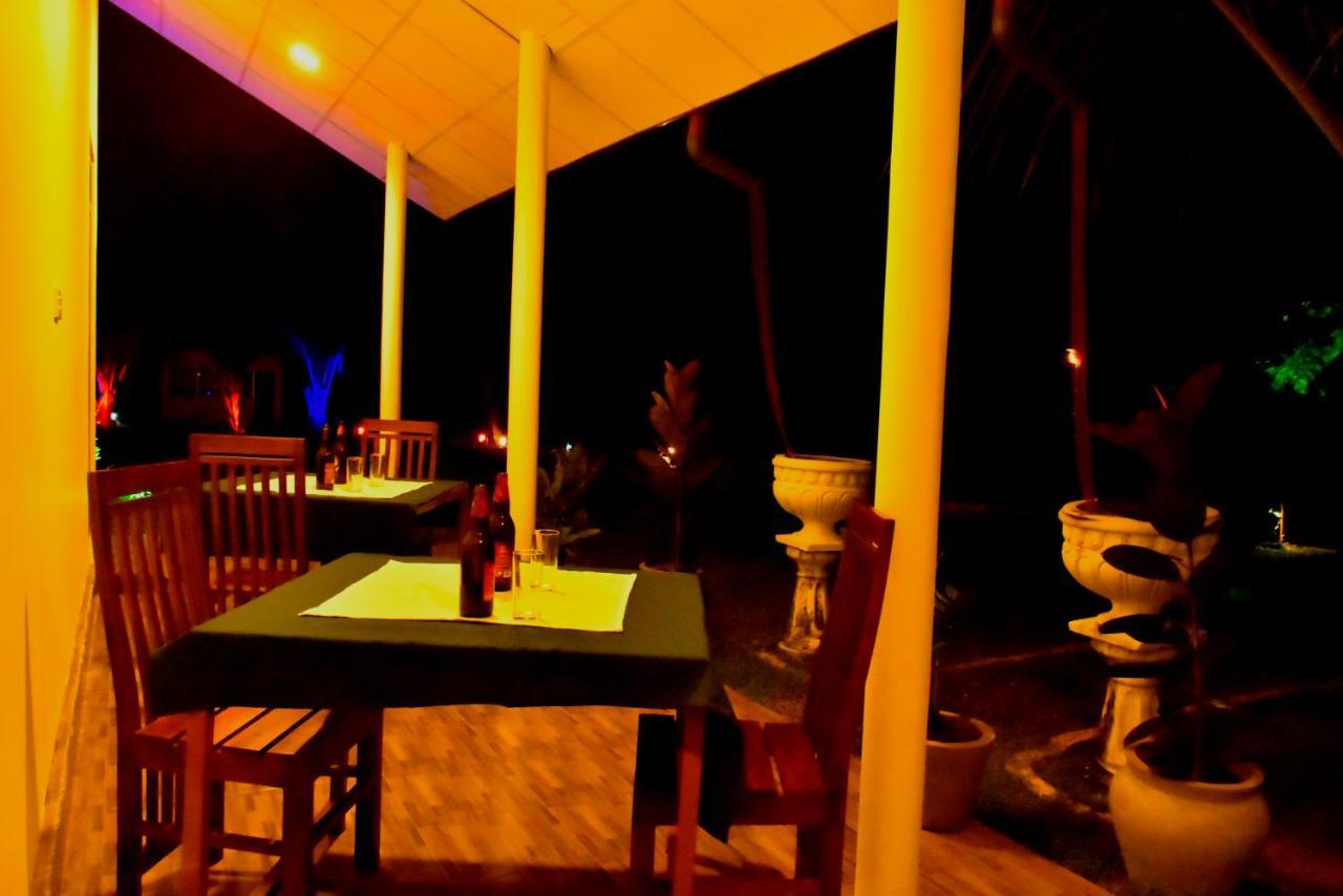 Little Ele Safari Lodge 达瓦拉维 外观 照片